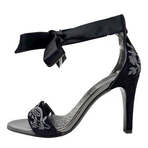 Gucci Tom Ford Y2K Satin Tie Heels Black Embroidered Sandals Size 8B